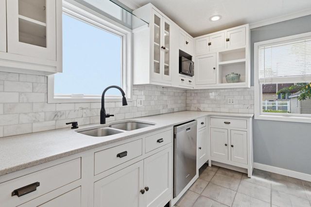 2334 Winnebago STREET, La Crosse, WI 54601