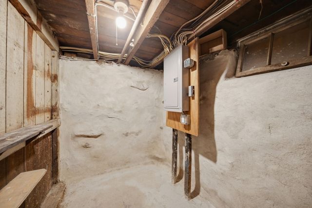 57 Corbett St, Lowell, MA 01852