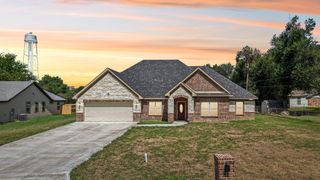 1702 Kings Lane, Commerce, TX 75428