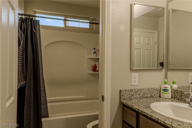 5336 mountain garland Lane, North Las Vegas, NV 89081