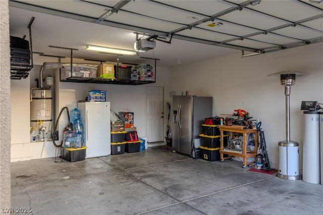 5336 mountain garland Lane, North Las Vegas, NV 89081