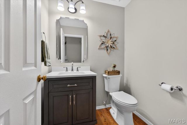 2950 Bayberry Ridge Drive, St Louis, MO 63129