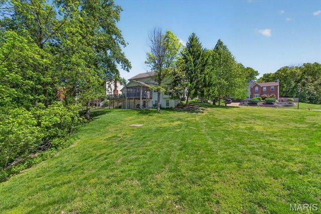 2950 Bayberry Ridge Drive, St Louis, MO 63129