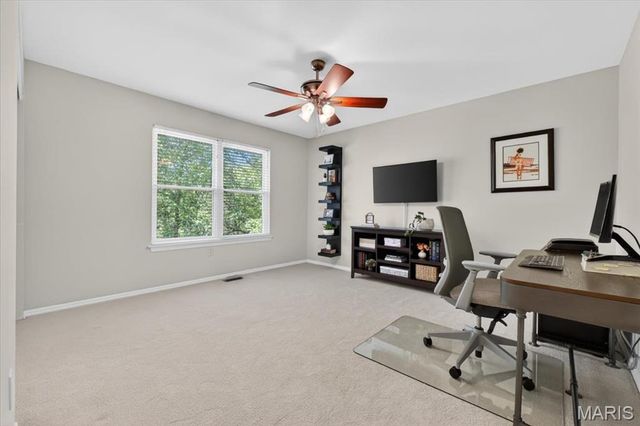 2950 Bayberry Ridge Drive, St Louis, MO 63129