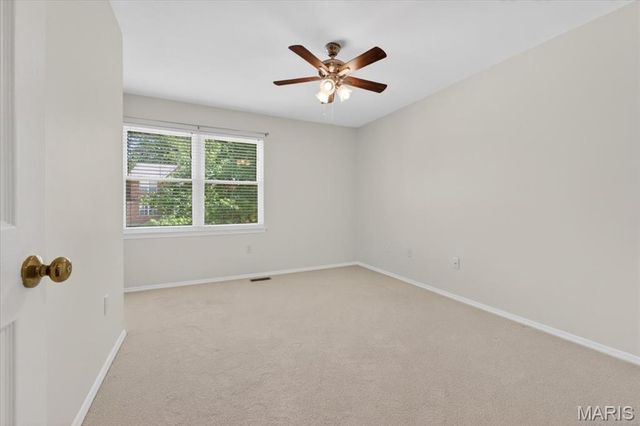 2950 Bayberry Ridge Drive, St Louis, MO 63129