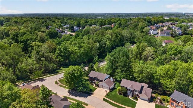 2950 Bayberry Ridge Drive, St Louis, MO 63129