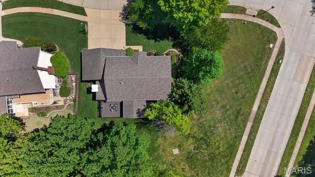 2950 Bayberry Ridge Drive, St Louis, MO 63129