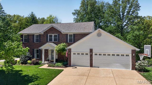 2950 Bayberry Ridge Drive, St Louis, MO 63129