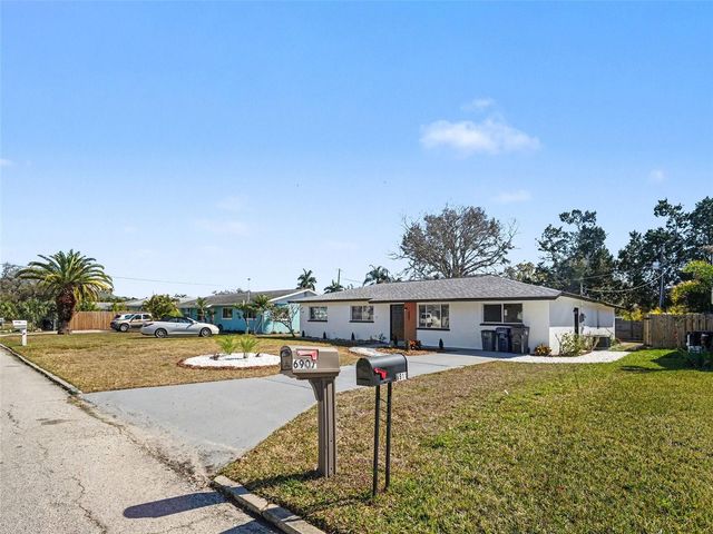 6907 11TH AVENUE NW, Bradenton, FL 34209