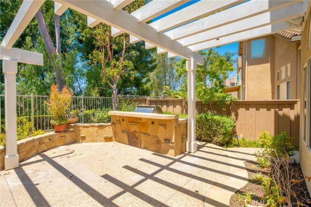 33 Risero Drive, Mission Viejo, CA 92692