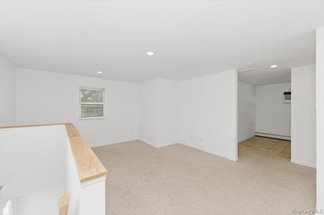 20 Cambridge Avenue, Melville, NY 11747