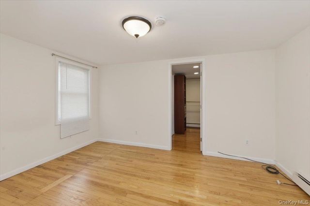 20 Cambridge Avenue, Melville, NY 11747