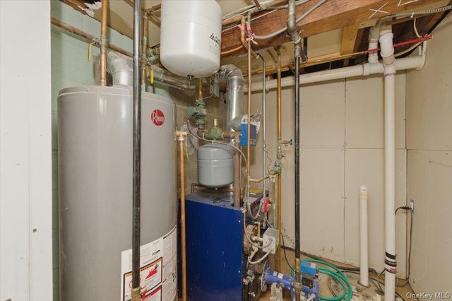 20 Cambridge Avenue, Melville, NY 11747