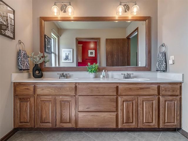 15308 Grayson Drive, Edmond, OK 73013