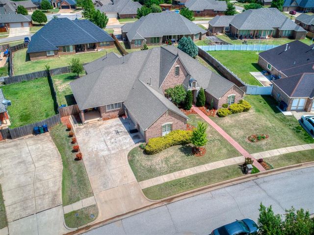 15308 Grayson Drive, Edmond, OK 73013