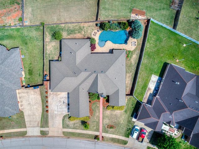 15308 Grayson Drive, Edmond, OK 73013