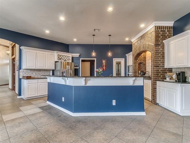 15308 Grayson Drive, Edmond, OK 73013