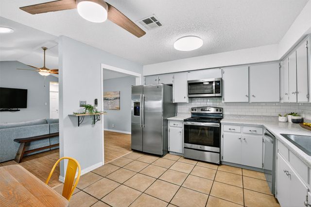 2005 Scofield LN, Austin, TX 78727