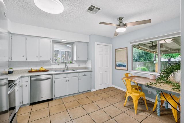 2005 Scofield LN, Austin, TX 78727