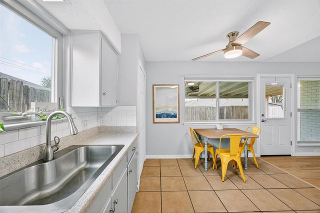 2005 Scofield LN, Austin, TX 78727