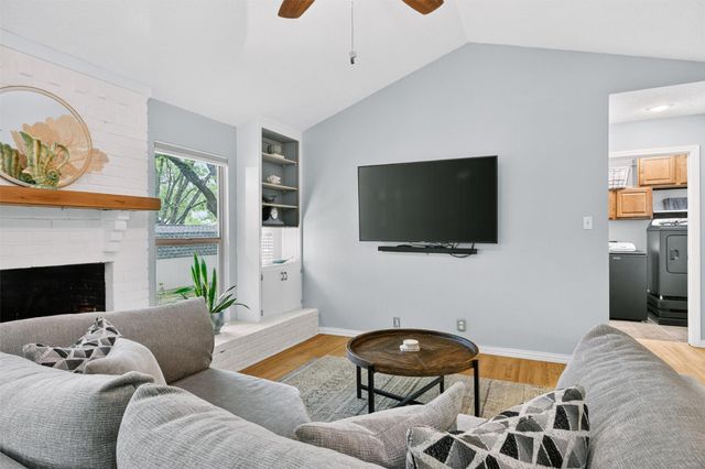 2005 Scofield LN, Austin, TX 78727