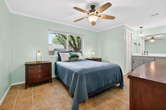 2005 Scofield LN, Austin, TX 78727