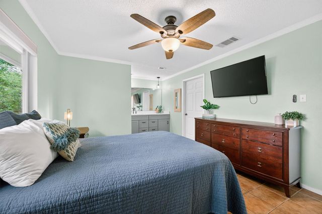 2005 Scofield LN, Austin, TX 78727