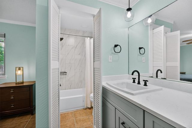 2005 Scofield LN, Austin, TX 78727