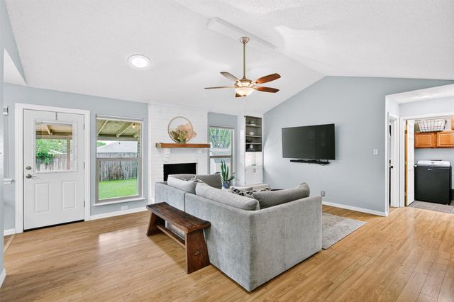 2005 Scofield LN, Austin, TX 78727