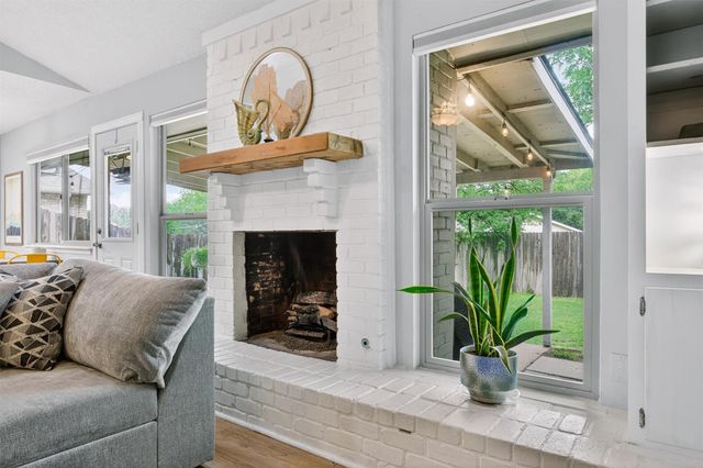 2005 Scofield LN, Austin, TX 78727