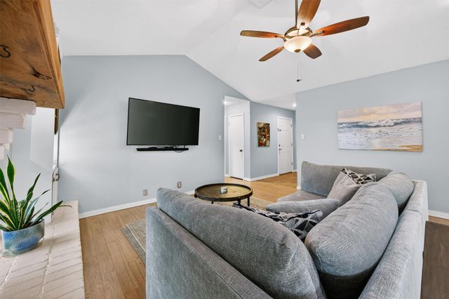 2005 Scofield LN, Austin, TX 78727