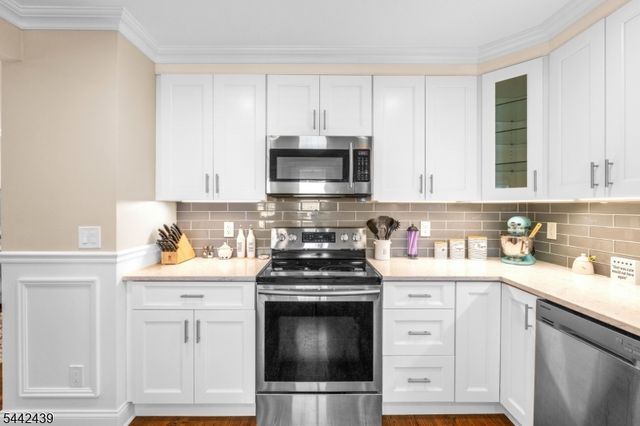 18 North Ave, Bridgewater Twp., NJ 08807