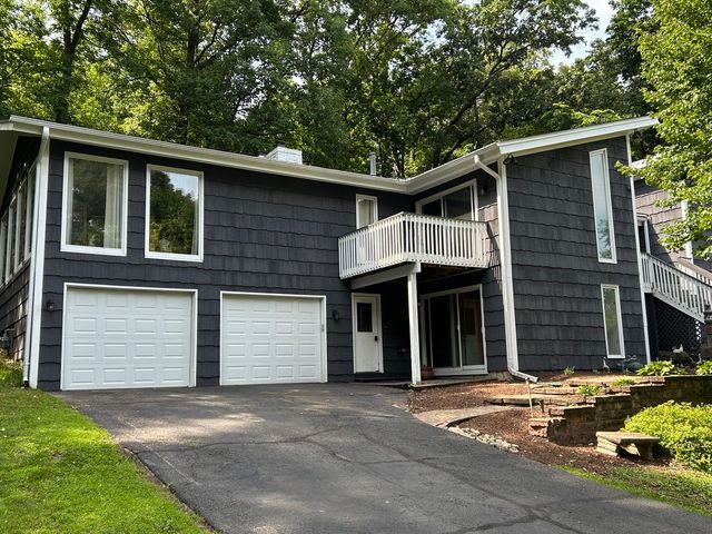 17 Marryat Road, Trout Valley, IL 60013