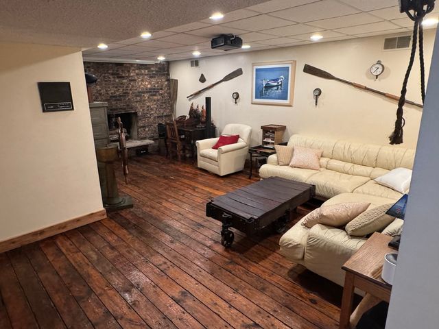 17 Marryat Road, Trout Valley, IL 60013