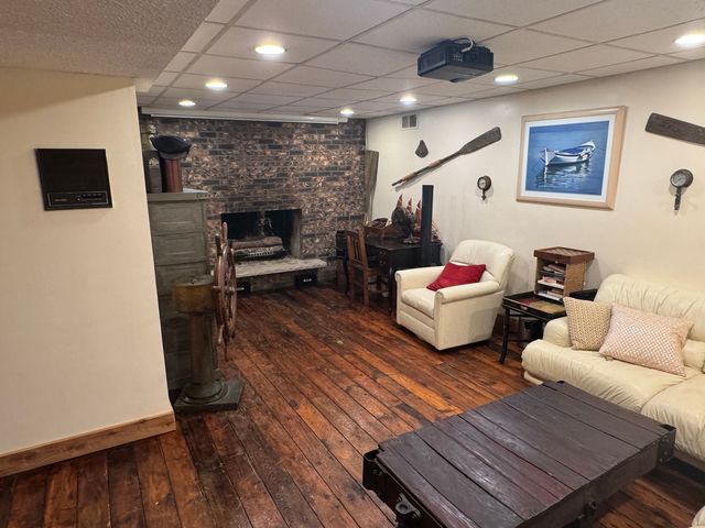 17 Marryat Road, Trout Valley, IL 60013