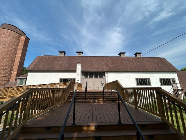 17 Marryat Road, Trout Valley, IL 60013