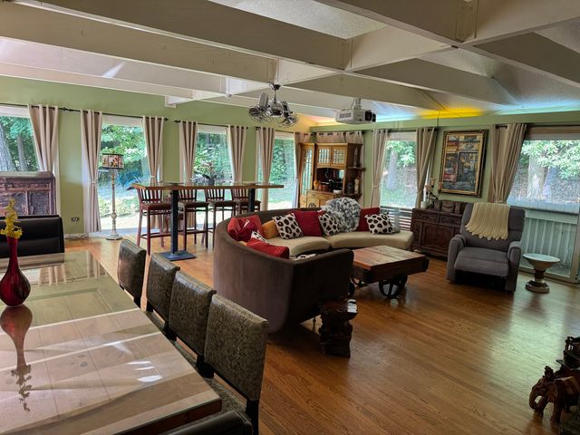 17 Marryat Road, Trout Valley, IL 60013