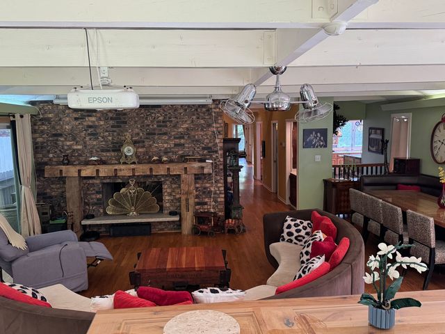 17 Marryat Road, Trout Valley, IL 60013