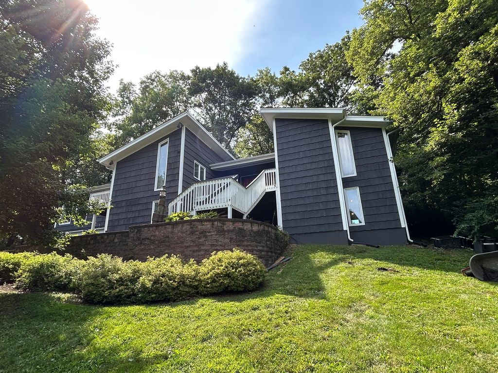 17 Marryat Road, Trout Valley, IL 60013