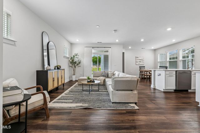 124 Daisy Grove Lane, Holly Springs, NC 27540