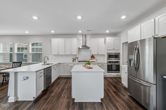 124 Daisy Grove Lane, Holly Springs, NC 27540