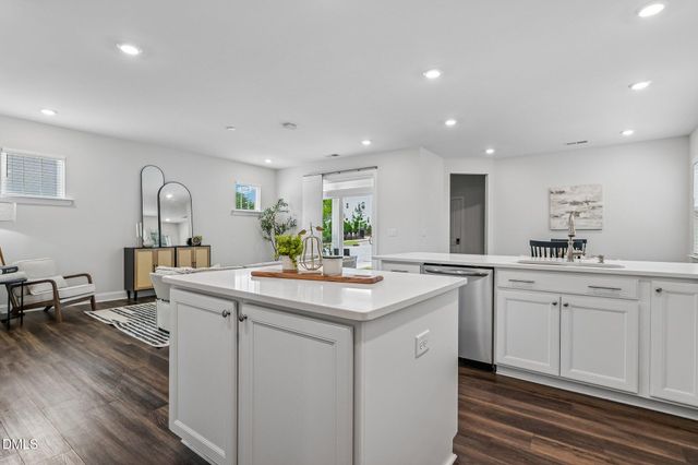 124 Daisy Grove Lane, Holly Springs, NC 27540