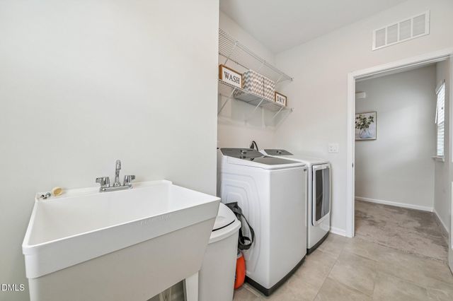 124 Daisy Grove Lane, Holly Springs, NC 27540