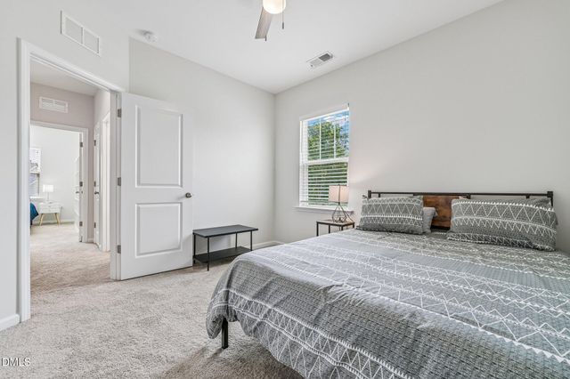 124 Daisy Grove Lane, Holly Springs, NC 27540