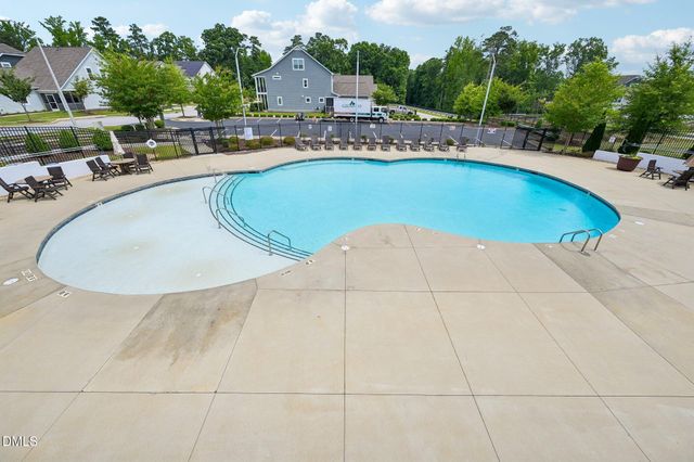 124 Daisy Grove Lane, Holly Springs, NC 27540