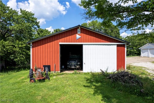 1292 Cinder Road SE, Bergholz, OH 43908