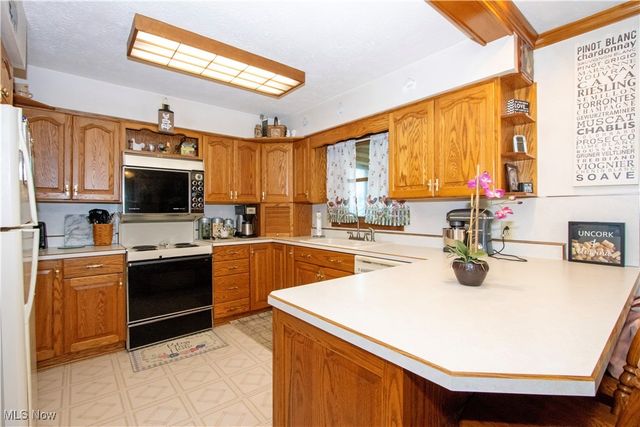 1292 Cinder Road SE, Bergholz, OH 43908