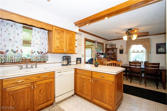 1292 Cinder Road SE, Bergholz, OH 43908