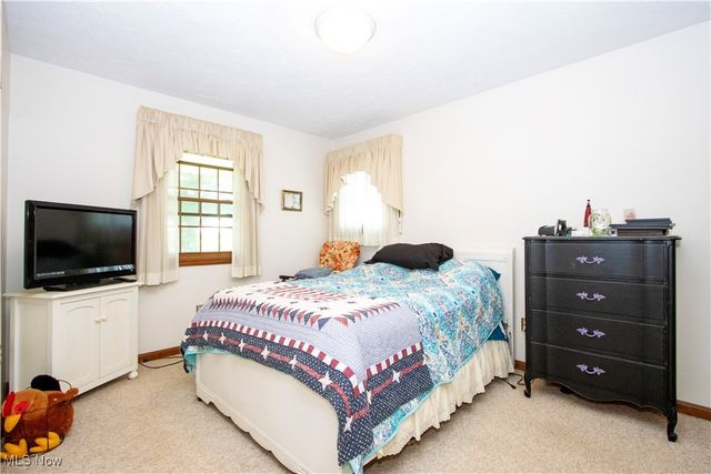 1292 Cinder Road SE, Bergholz, OH 43908