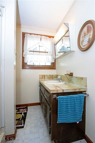 1292 Cinder Road SE, Bergholz, OH 43908